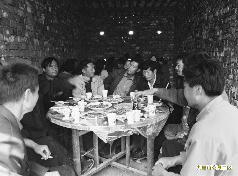 影响墓地价格构成的因素