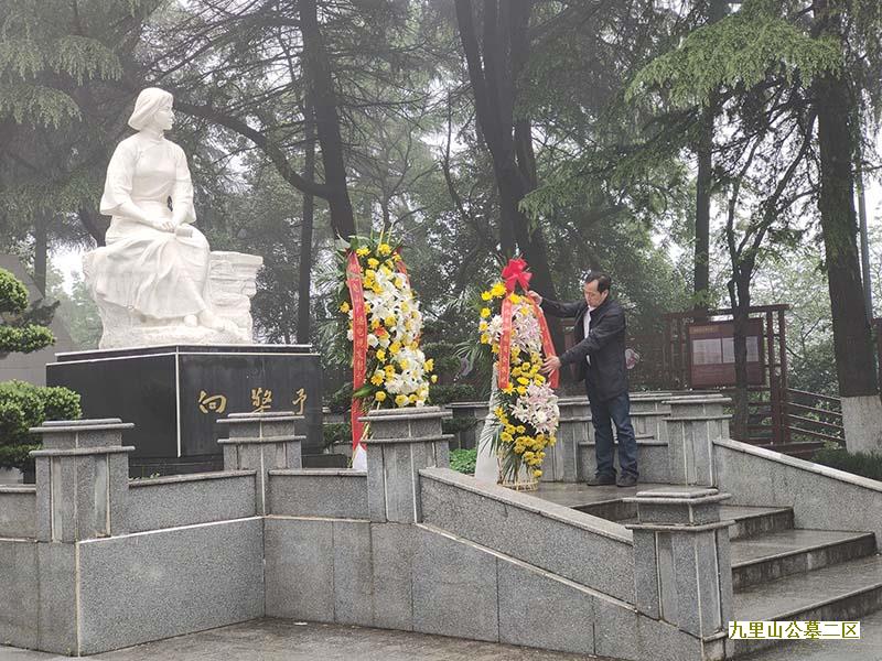 浙江杭州钱江陵园墓地价格是多少钱？